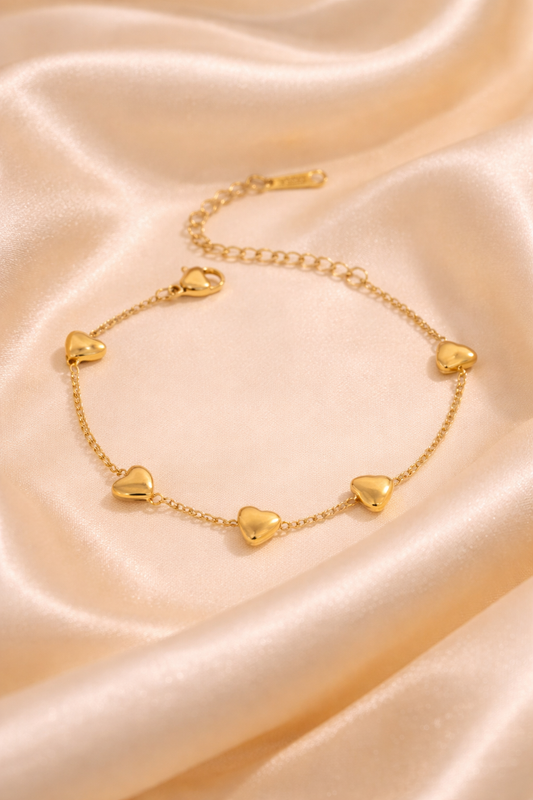 Anti Tarnish Minimal Heart Bracelet